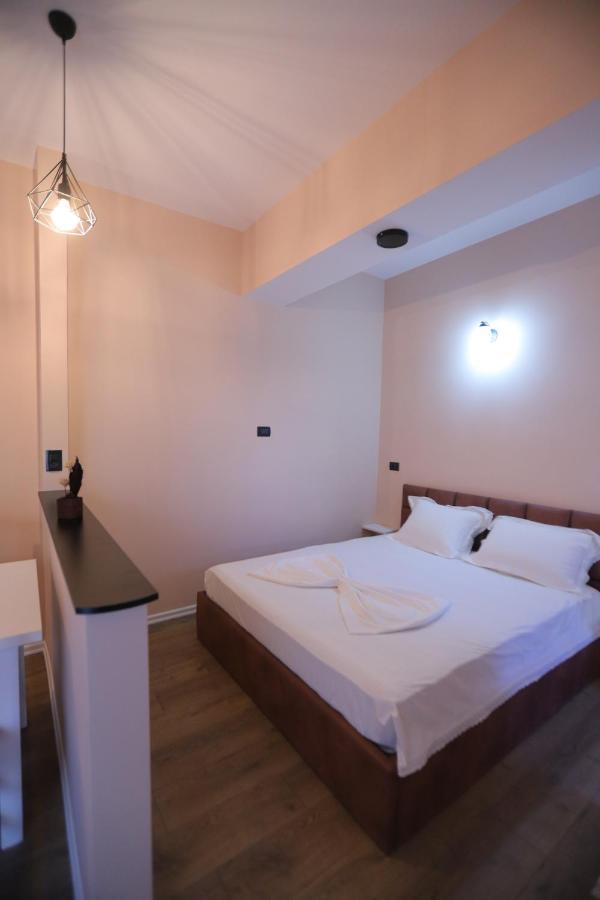 D1 Rooms & Apartments Тирана Екстер'єр фото