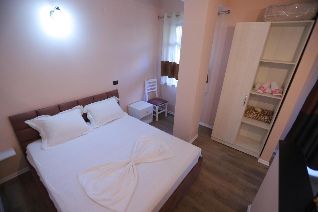 D1 Rooms & Apartments Тирана Екстер'єр фото