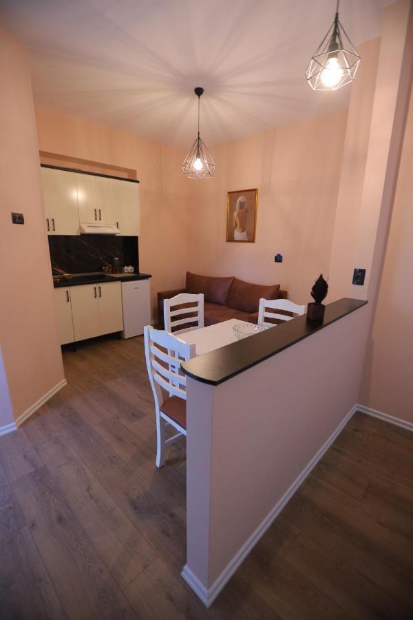 D1 Rooms & Apartments Тирана Екстер'єр фото