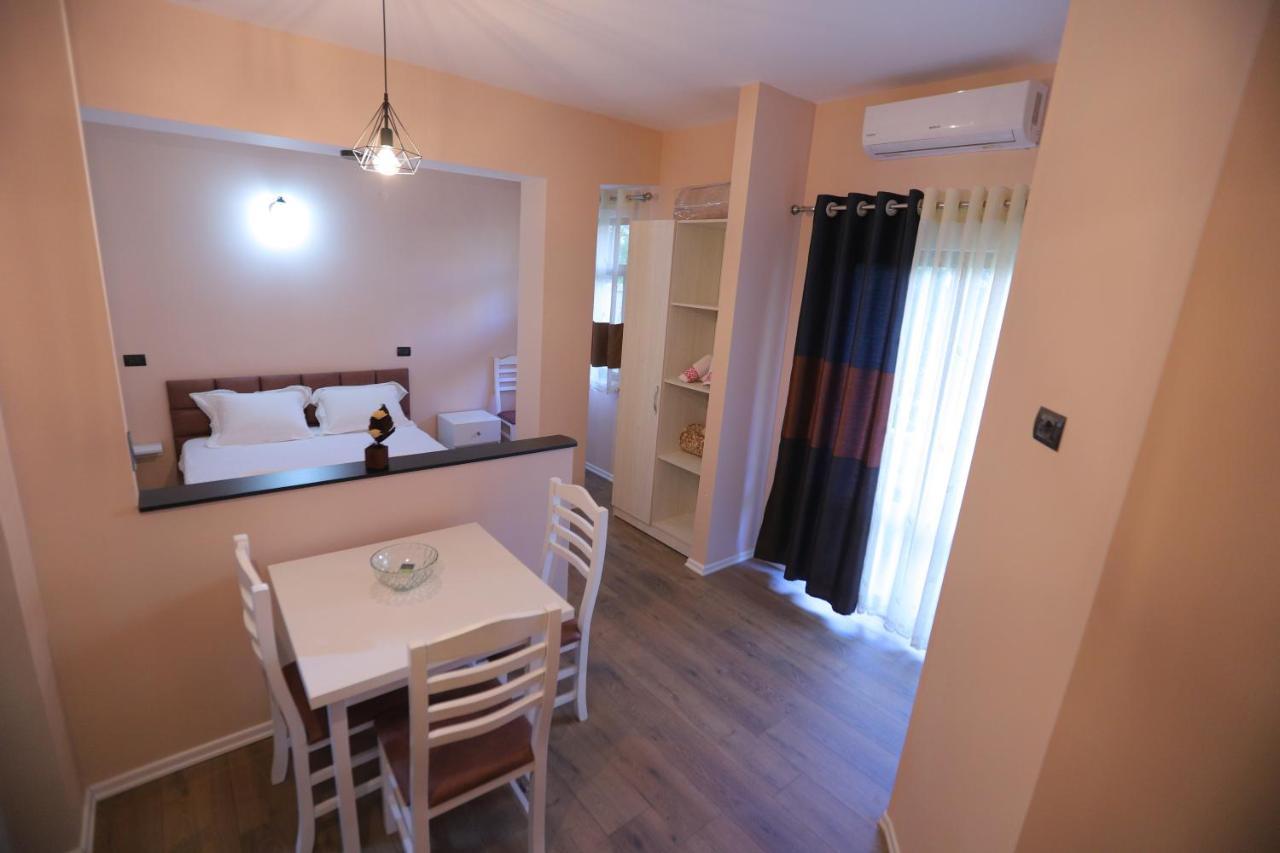 D1 Rooms & Apartments Тирана Екстер'єр фото