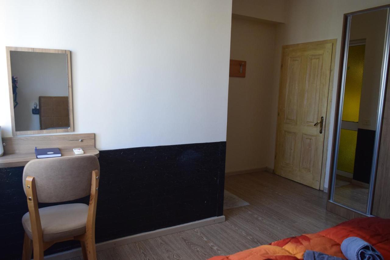 D1 Rooms & Apartments Тирана Екстер'єр фото